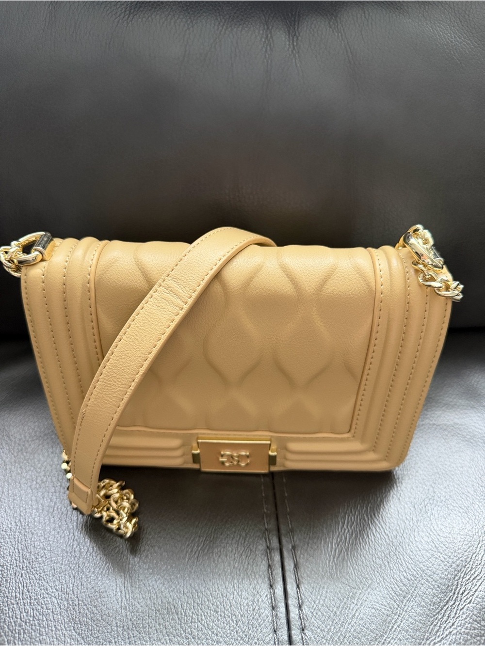 Crossbody Shoulder Bag in Tan